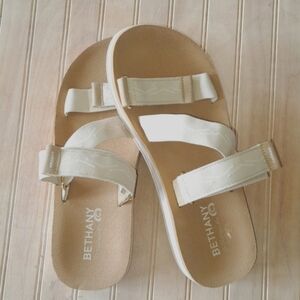 Cobian Bethany Cream Waimea Velcro Adjustable Straps Comfort Summer Sandals